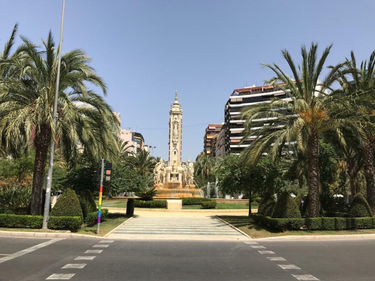 Ferienwohnung Im Zentrum Alicante Exteriör bild