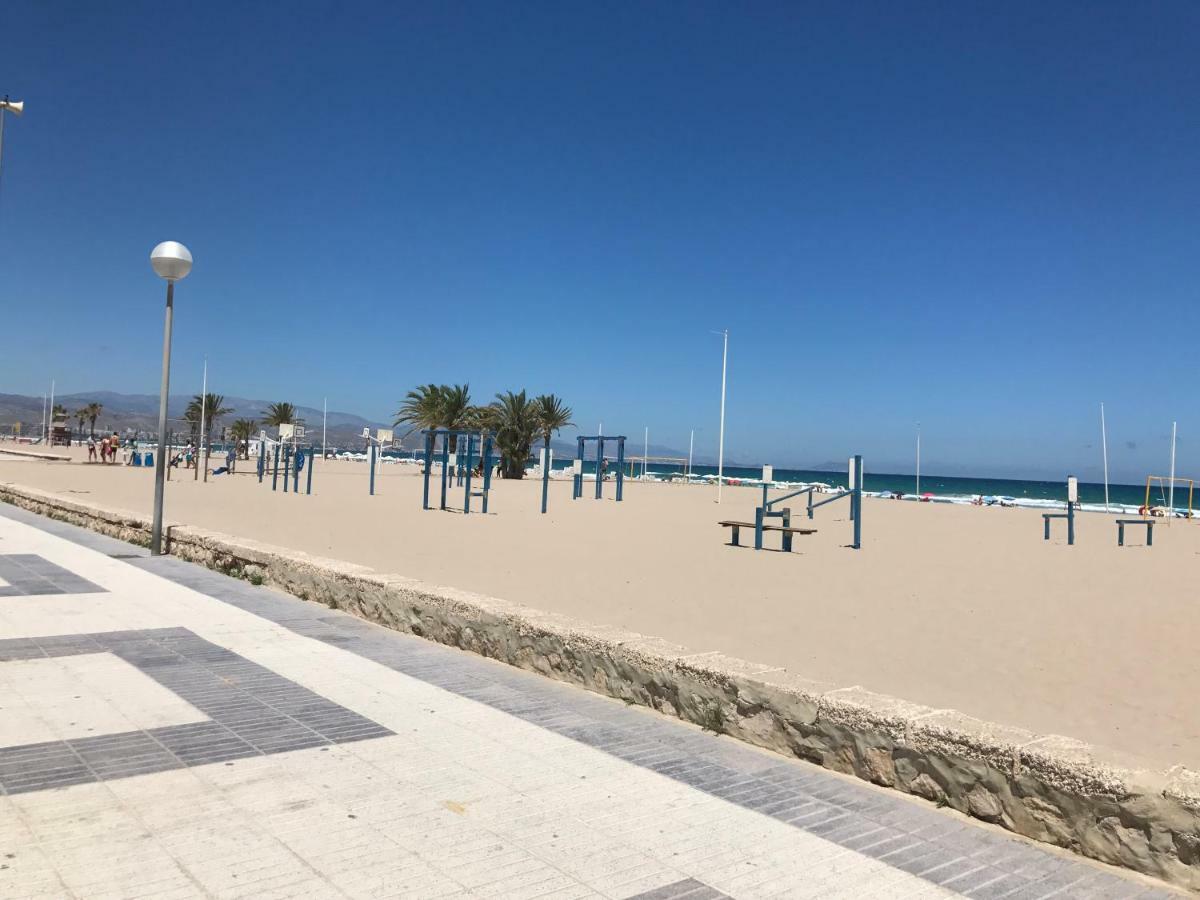 Ferienwohnung Im Zentrum Alicante Exteriör bild
