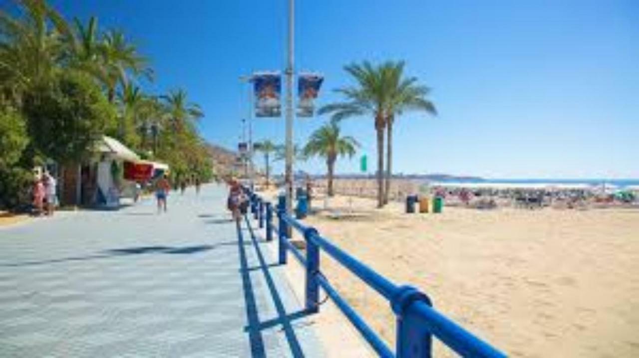 Ferienwohnung Im Zentrum Alicante Exteriör bild